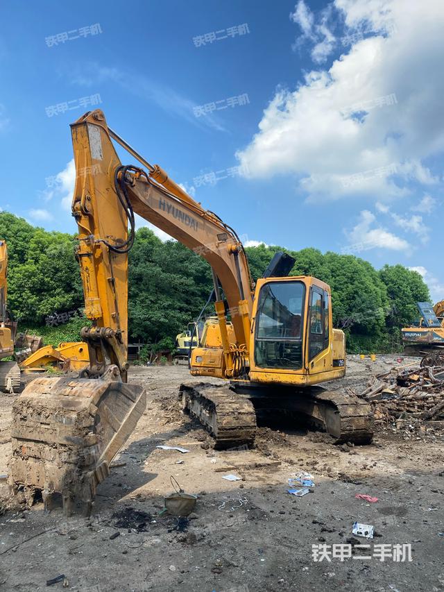 现代R150LC-7挖掘机