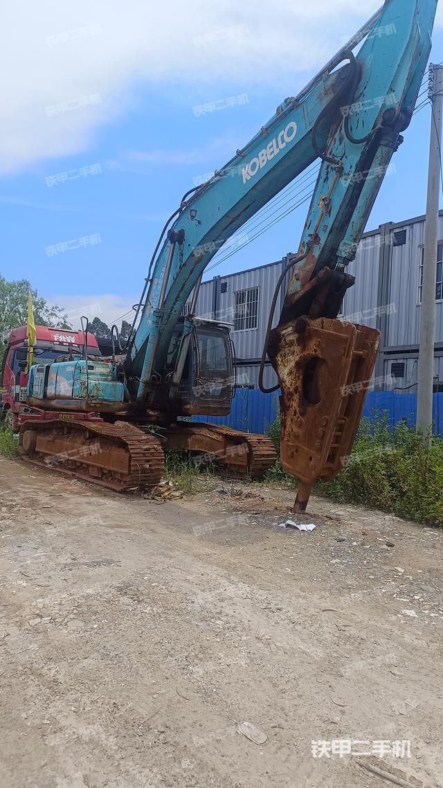 神钢SK350LC-8挖掘机