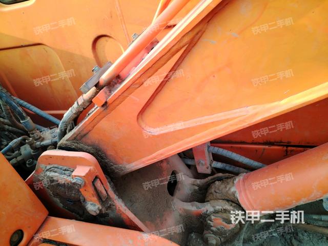 大臂根部?斜（工作和回轉(zhuǎn)裝置）