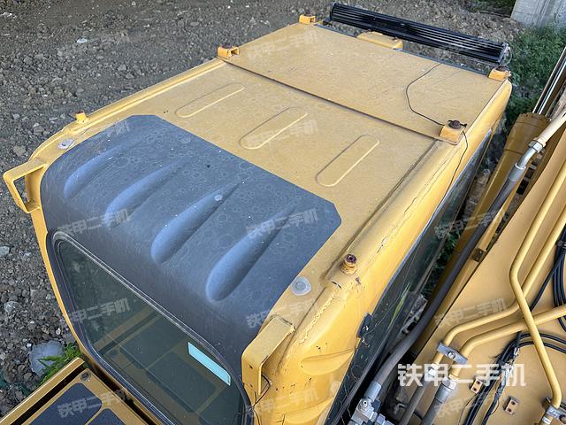 驾驶室顶部（整机外观）