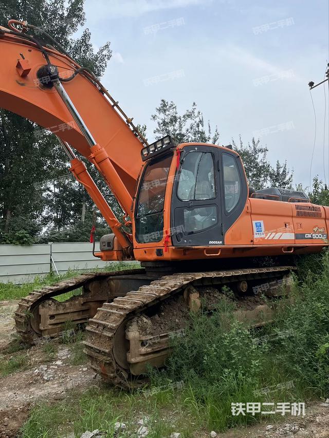 单侧履带整体（整机外观）