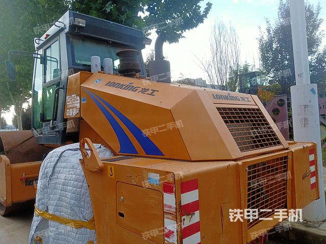 整機(jī)右后45°(設(shè)備外觀及核心部件) 整機(jī)右后45°(設(shè)備外觀及核心部件)