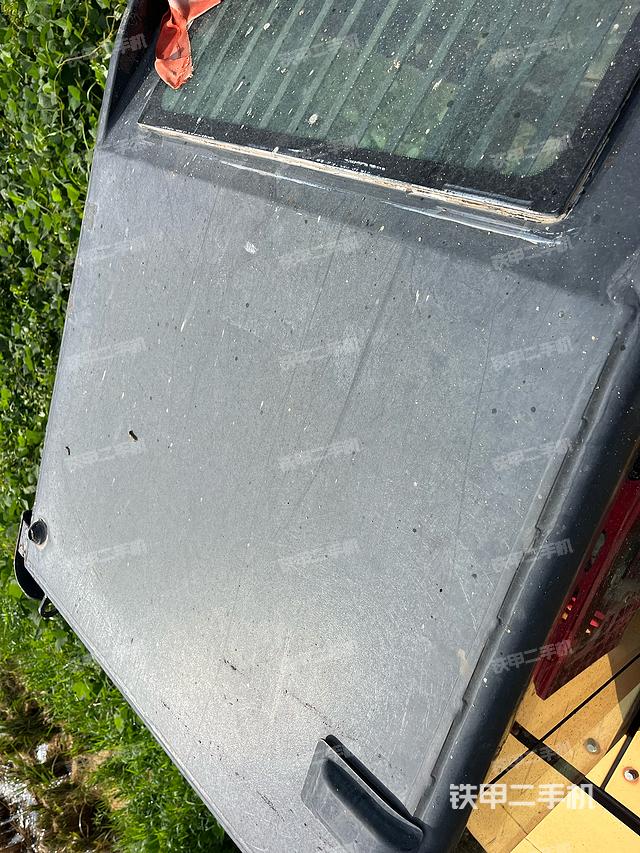 駕駛室頂部（整機(jī)外觀）