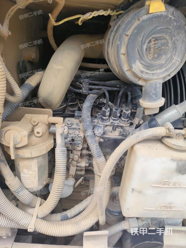 发动机室（上车部件）