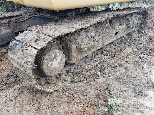 單側(cè)履帶整體（整機(jī)外觀）