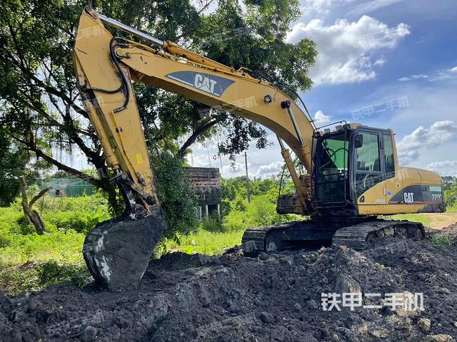 卡特彼勒320C挖掘机