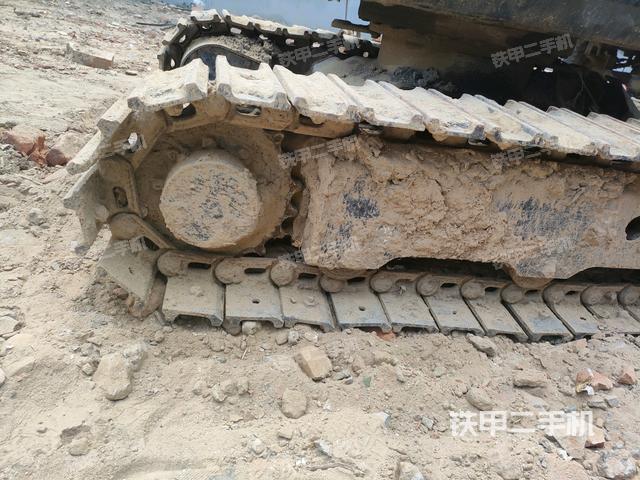 右驱动轮（行走机构）