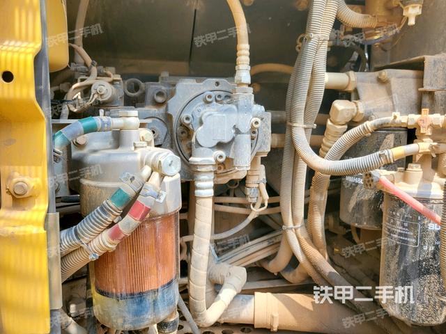 液壓泵斜45?左(大件艙室) 液壓泵斜45?左(大件艙室)