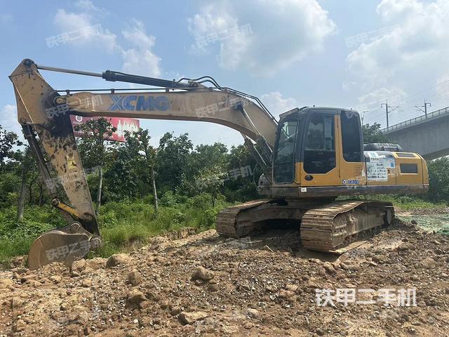 徐工XE200DA挖掘机