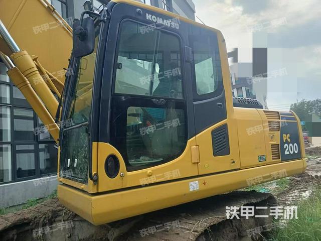 小松PC200-8M0挖掘机
