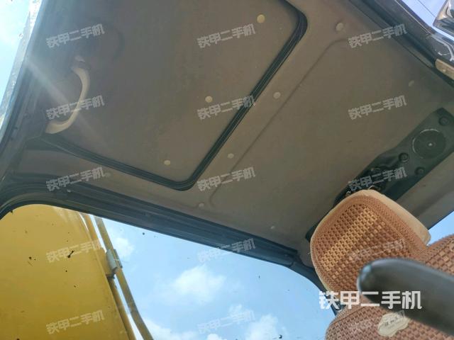 左后方玻璃角標(biāo)(駕駛室部分) 左后方玻璃角標(biāo)(駕駛室部分)