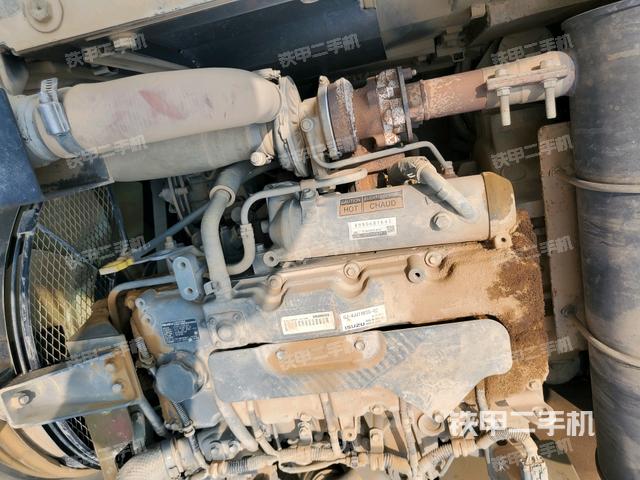 氣門室蓋螺絲特寫(上車部件) 氣門室蓋螺絲特寫(上車部件)