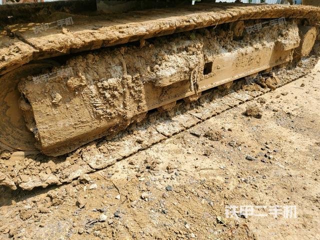 左側(cè)履帶整體?(行走機(jī)構(gòu)) 左側(cè)履帶整體?(行走機(jī)構(gòu))