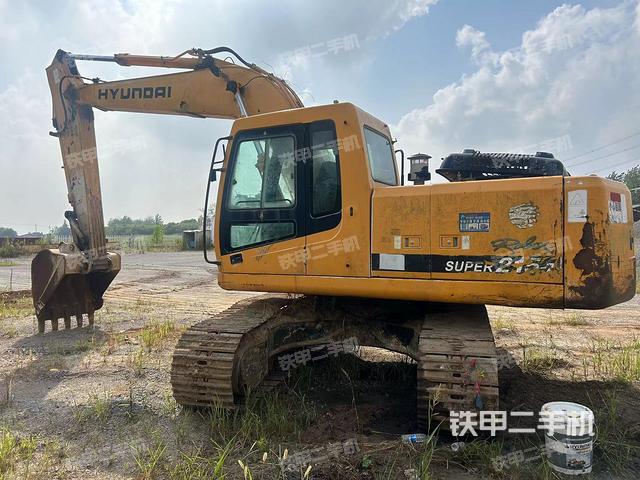 现代R215-7挖掘机