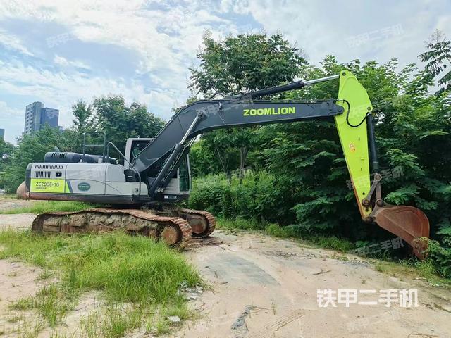 中联重科ZE200E-10挖掘机