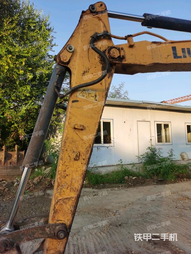 小臂整體右前（工作和回轉(zhuǎn)裝置）