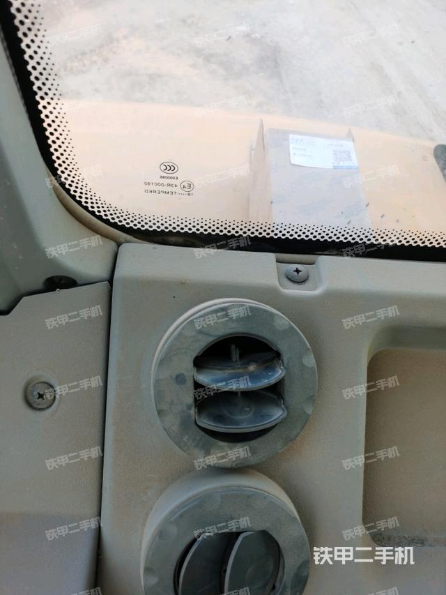 后窗玻璃角標(biāo)（駕駛室部分）