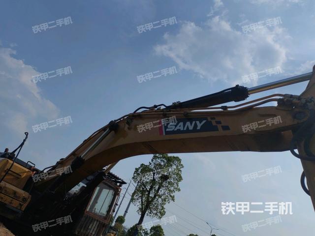 大臂油缸整體?豎拍（工作和回轉(zhuǎn)裝置）