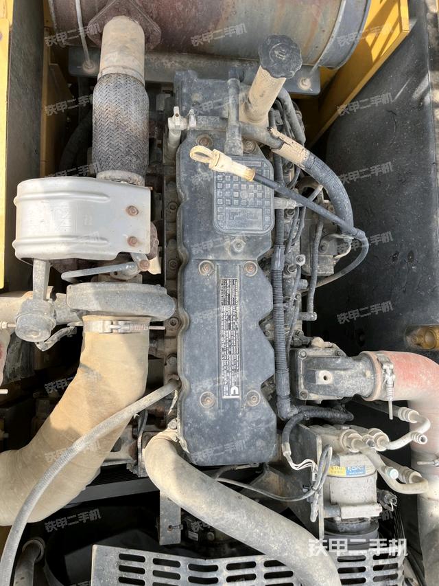 發(fā)動(dòng)機(jī)室（上車部件）