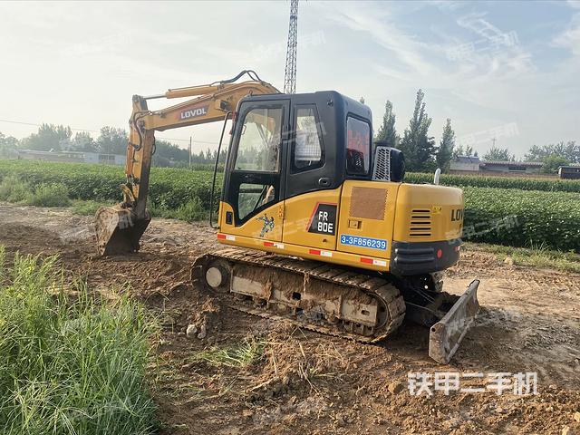 雷沃重工FR80E2挖掘機