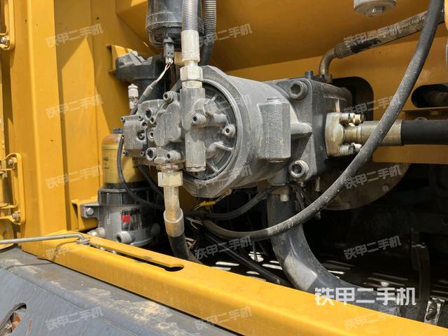 液壓泵斜45?左（大件艙室）