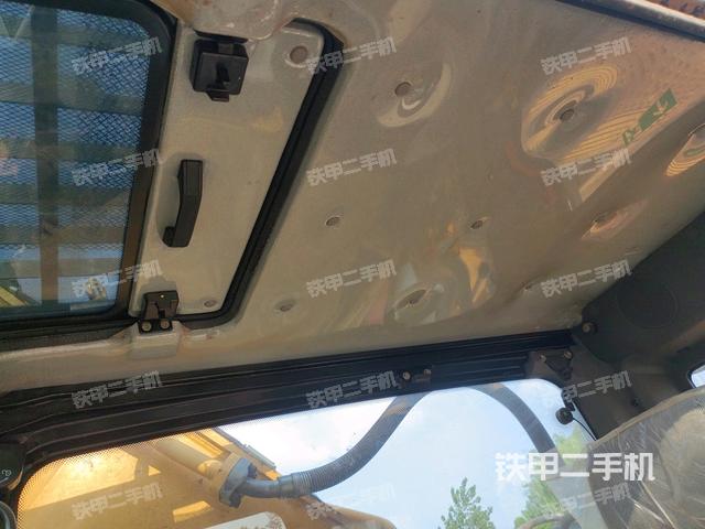 座椅右側(cè)控制臺/鑰匙門/油門/含右手柄（駕駛室部分）