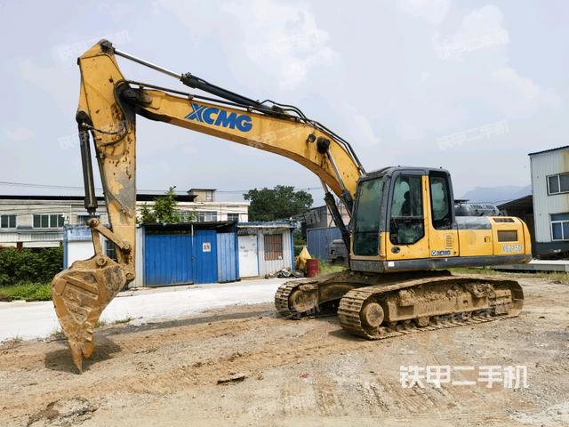 徐工XE215D挖掘机