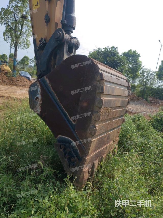 小臂整體左后（工作和回轉(zhuǎn)裝置）