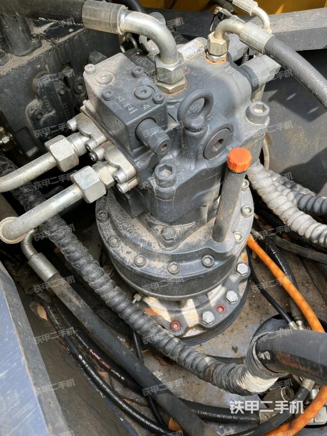 回轉(zhuǎn)馬達（上車部件）