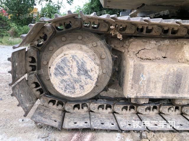 右驅(qū)動(dòng)輪（行走機(jī)構(gòu)）