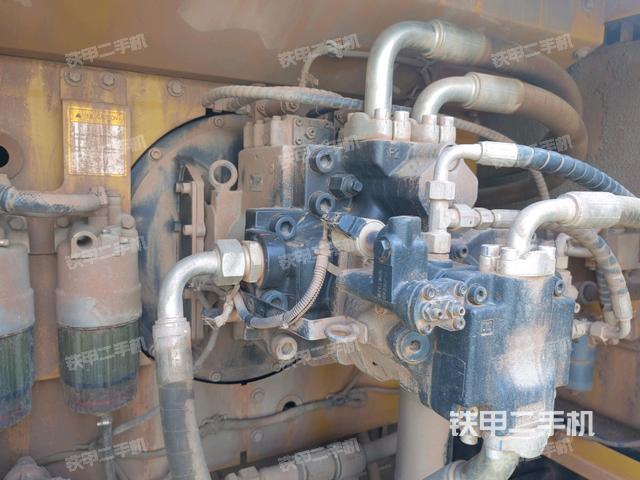 液壓泵斜45?左（大件艙室）