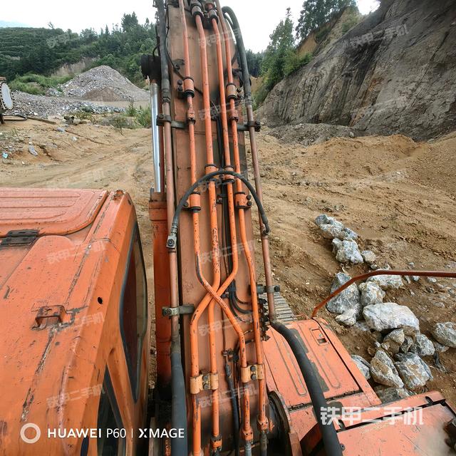 大臂背部俯視（工作和回轉(zhuǎn)裝置）