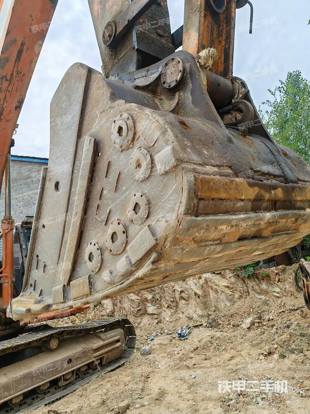 鏟斗45度(工作和回轉(zhuǎn)裝置) 鏟斗45度(工作和回轉(zhuǎn)裝置)