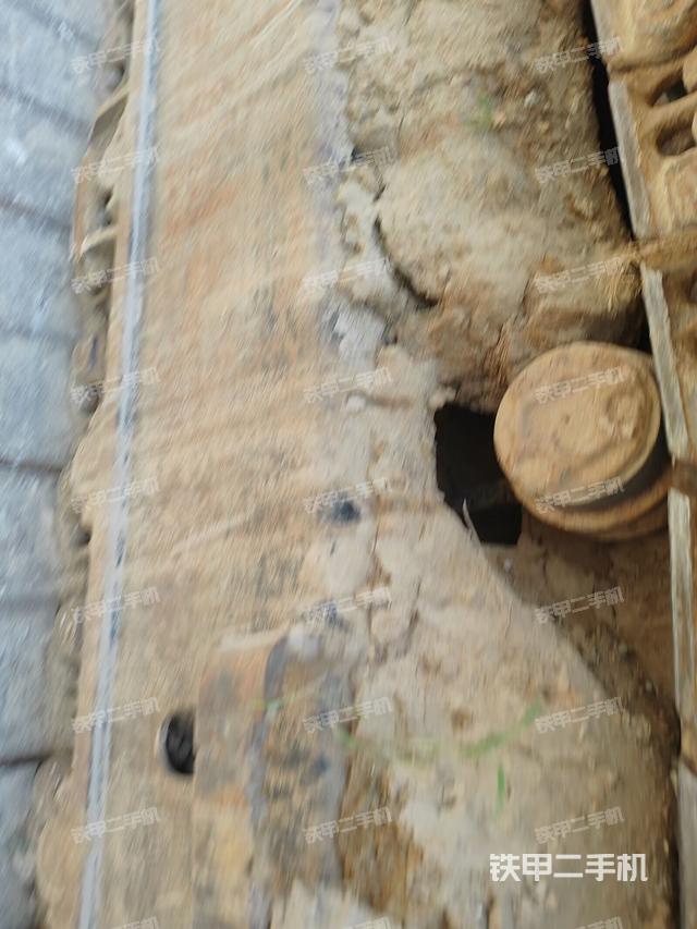 右侧行走马达盖板（行走机构）