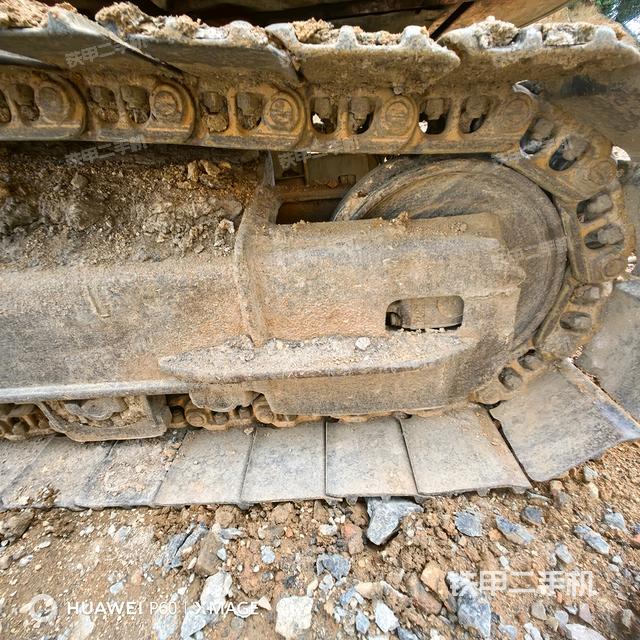 右驅(qū)動輪（行走機(jī)構(gòu)）