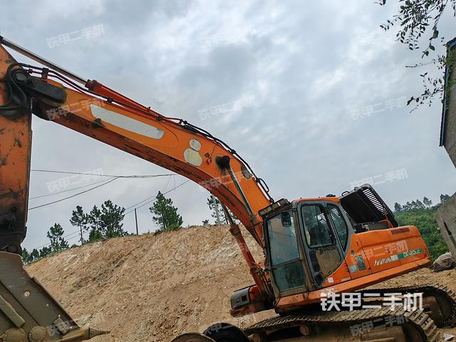 斗山DX380LC挖掘機