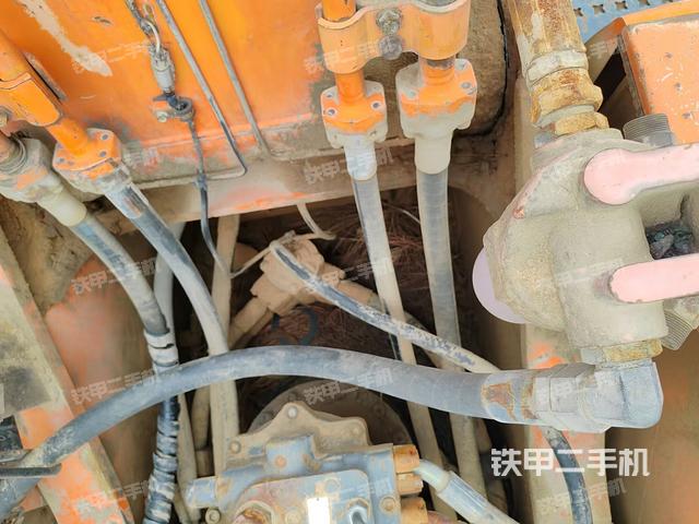 中央回轉(zhuǎn)接頭特寫(上車部件) 中央回轉(zhuǎn)接頭特寫(上車部件)