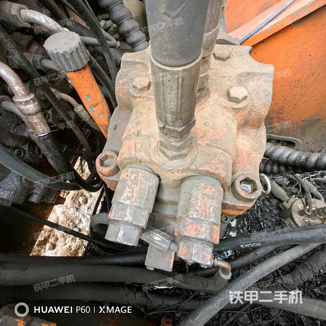 回轉(zhuǎn)馬達(dá)（上車部件）