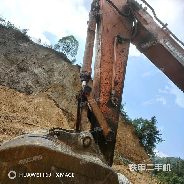 小臂整體左后（工作和回轉(zhuǎn)裝置）