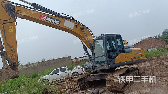 徐工XE215DA挖掘機(jī)