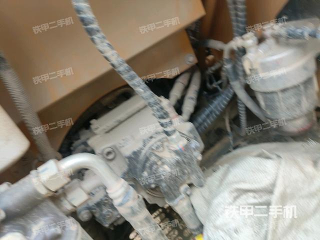 液壓泵斜45?左(大件艙室) 液壓泵斜45?左(大件艙室)