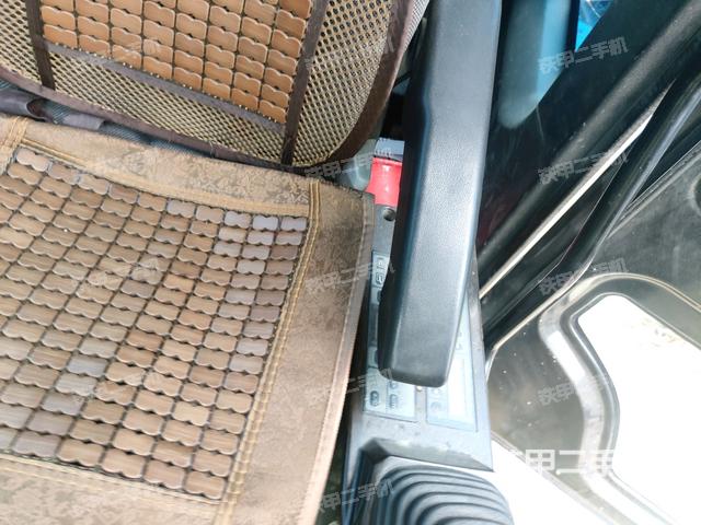 座椅后部(駕駛室部分) 座椅后部(駕駛室部分)