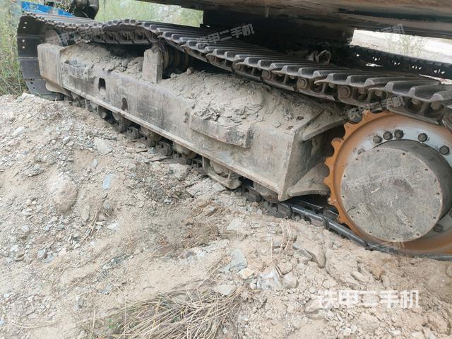 右側(cè)行走馬達蓋板(行走機構(gòu)) 右側(cè)行走馬達蓋板(行走機構(gòu))