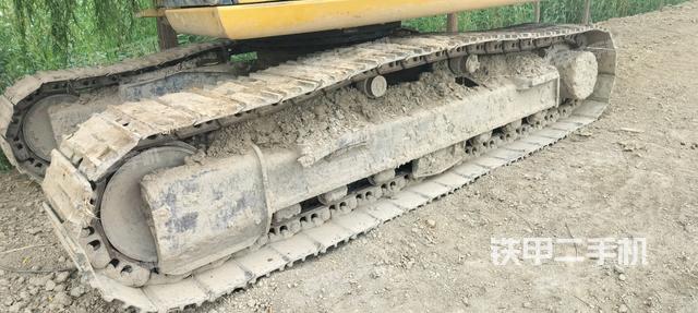 單側(cè)履帶整體（整機(jī)外觀）