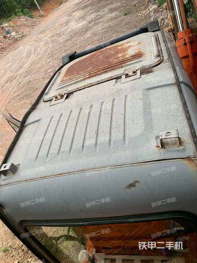 駕駛室頂部（整機(jī)外觀）