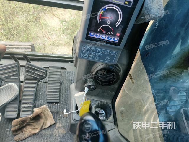 顯示屏?(駕駛室部分) 顯示屏?(駕駛室部分)