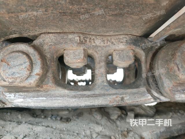 左側(cè)行走馬達蓋板(行走機構(gòu)) 左側(cè)行走馬達蓋板(行走機構(gòu))