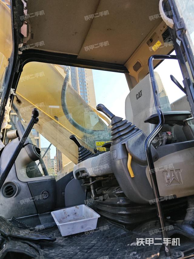 后窗玻璃角標(biāo)（駕駛室部分）