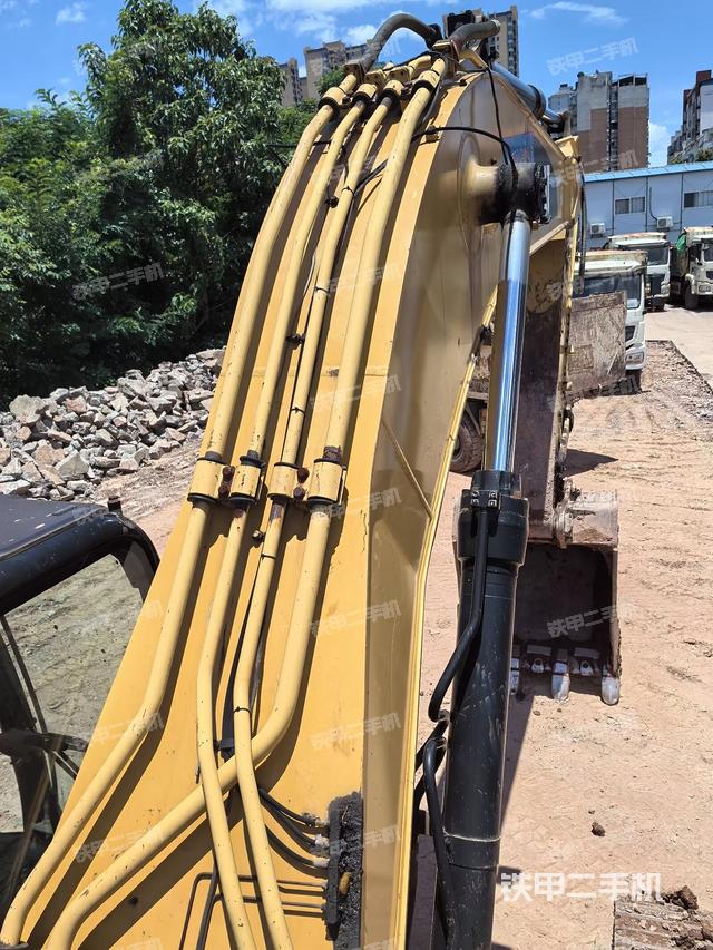 小臂整體左后（工作和回轉(zhuǎn)裝置）