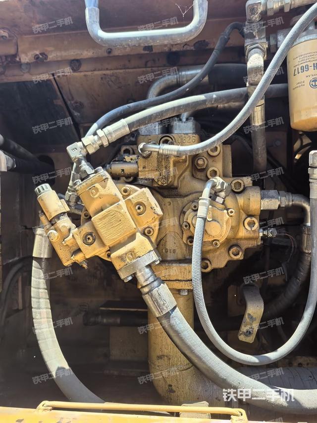 液壓泵室（大件艙室）